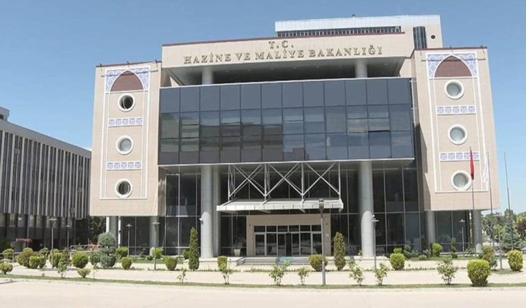 Hazine iki ihalede yaklaşık 97,2 milyar lira borçlandı